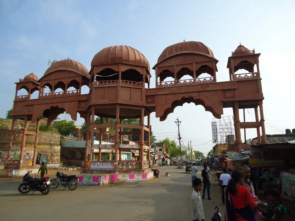 Datia Pitambara Peeth Mandir Timing​